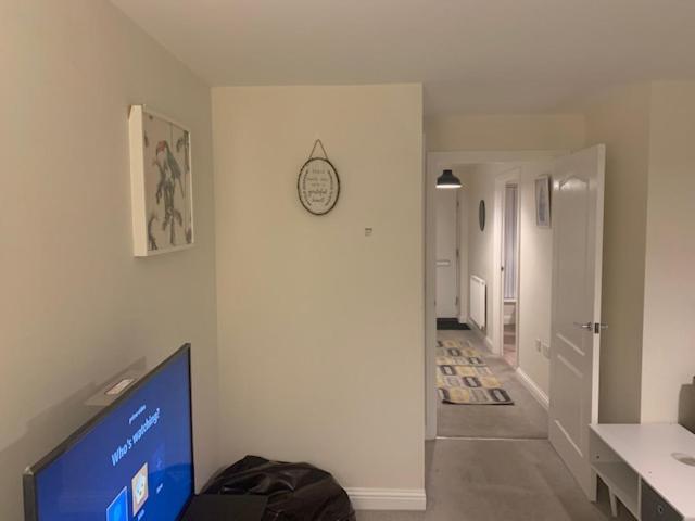Alpha, Private Double Room, City Centre, Free Parking, Sittingbourne, Kent Экстерьер фото